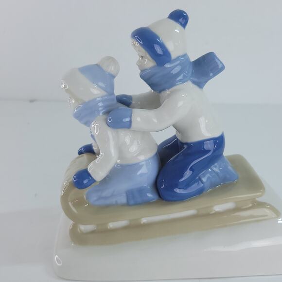 Paul Sebastian Porcelana De Cuernavaca Porcelain Children on Sled Figurine VTG - Picture 4 of 11